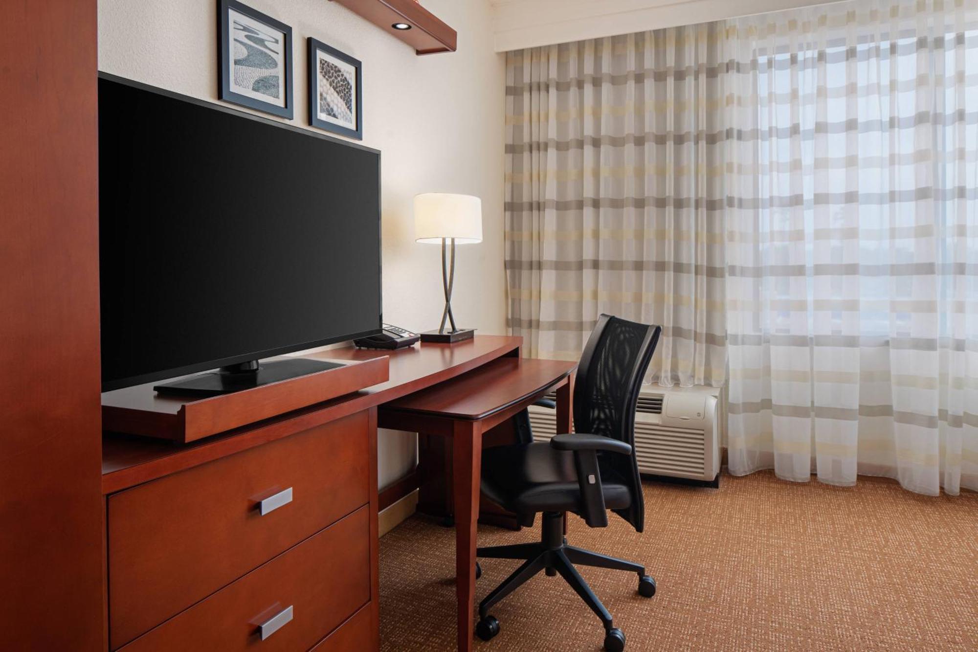 Courtyard By Marriott Houston Kingwood Hotel Kinwood Ngoại thất bức ảnh